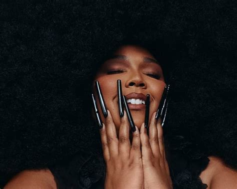 Lizzo – Tixel – Medium